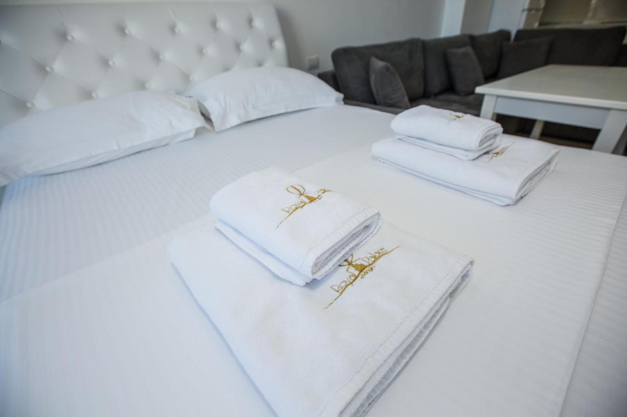 Royal Palace Aparthotel